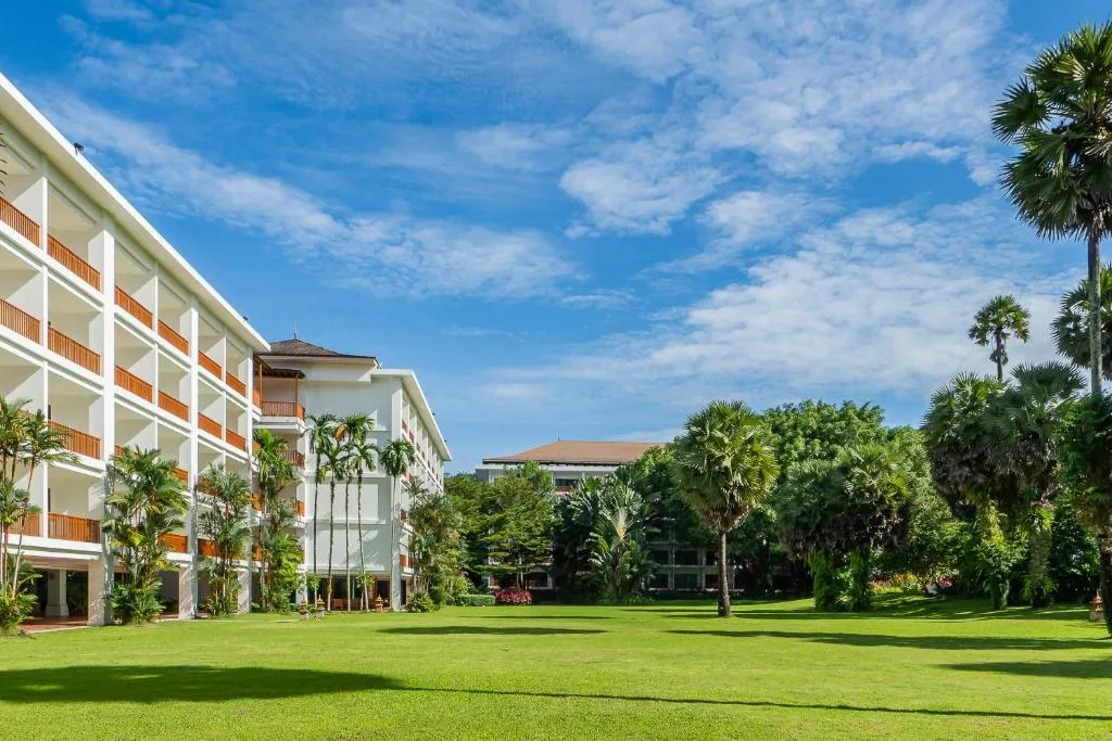Naithonburi Beach Resort фото 192