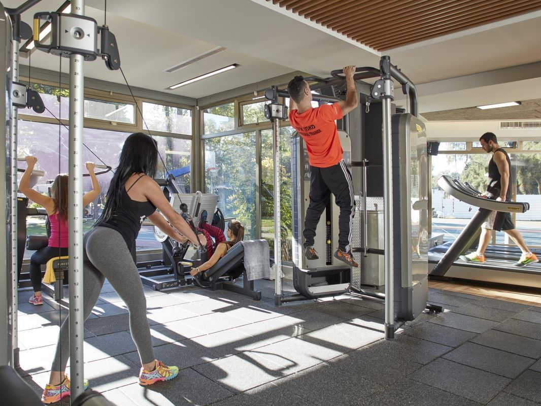 Kfar Maccabiah Hotel & Suites фото 2