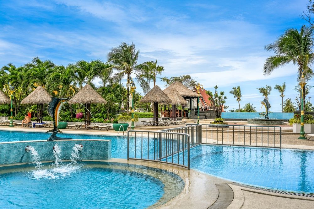 Andaman Beach Suites Hotel фото 32
