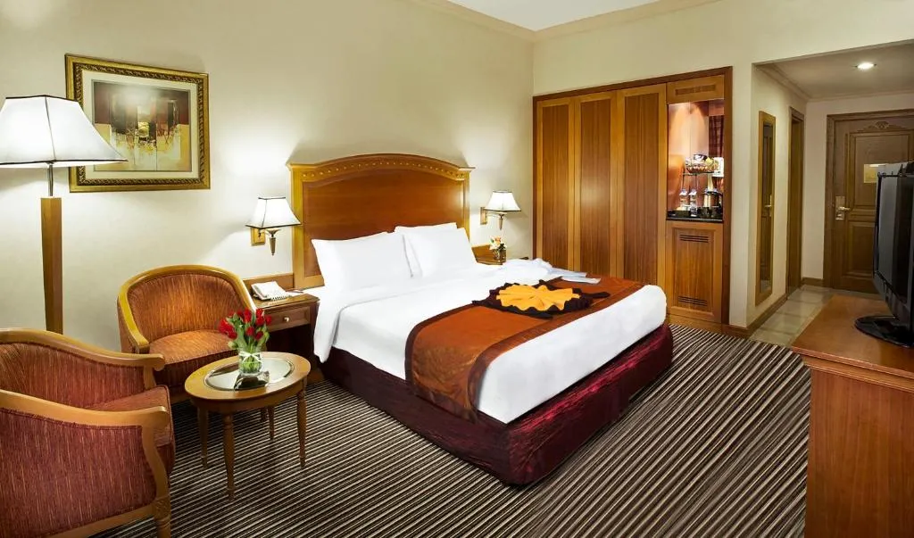 Avenue Hotel Dubai фото 4