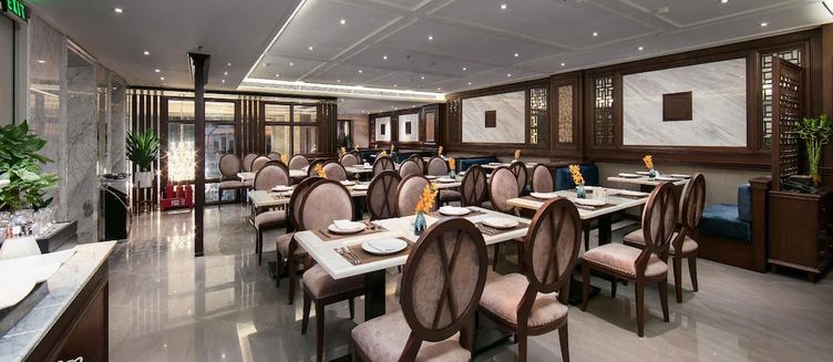 Фото отеля The Q Hotel