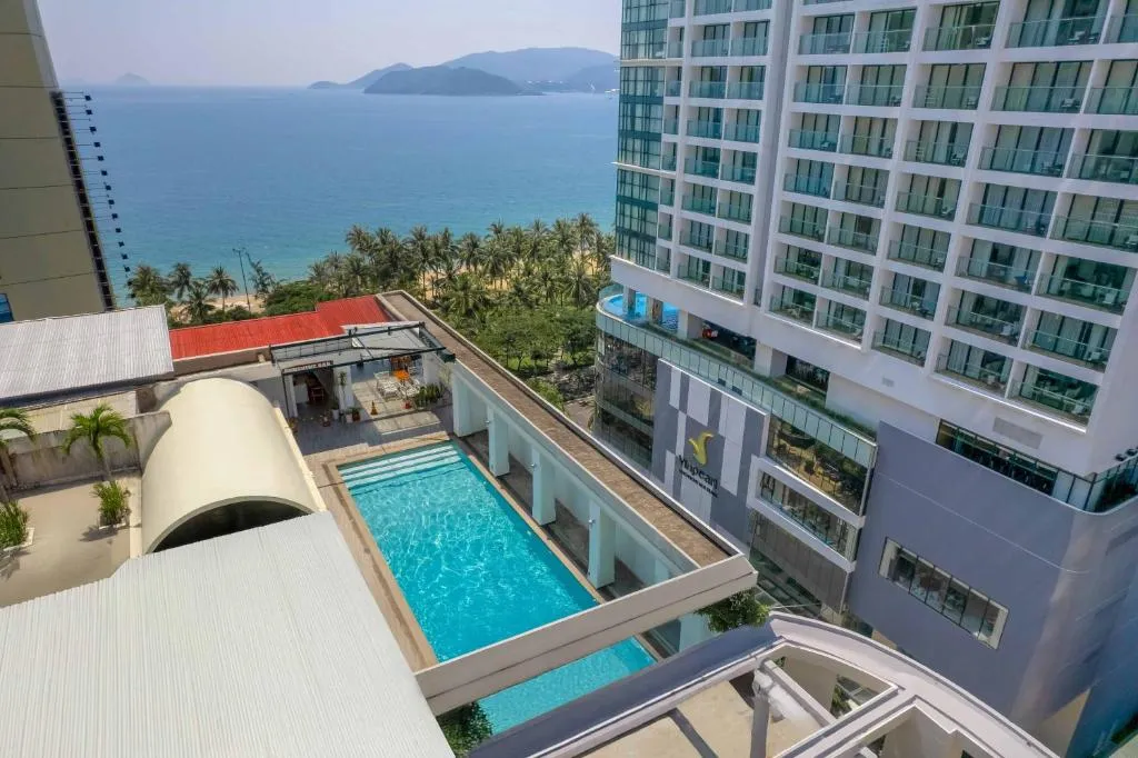 Rembrandt Hotel Nha Trang фото 1