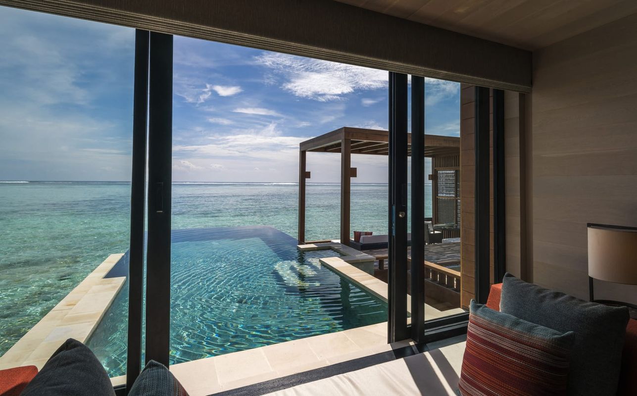 Four Seasons Resort Maldives at Kuda Huraa фото 37