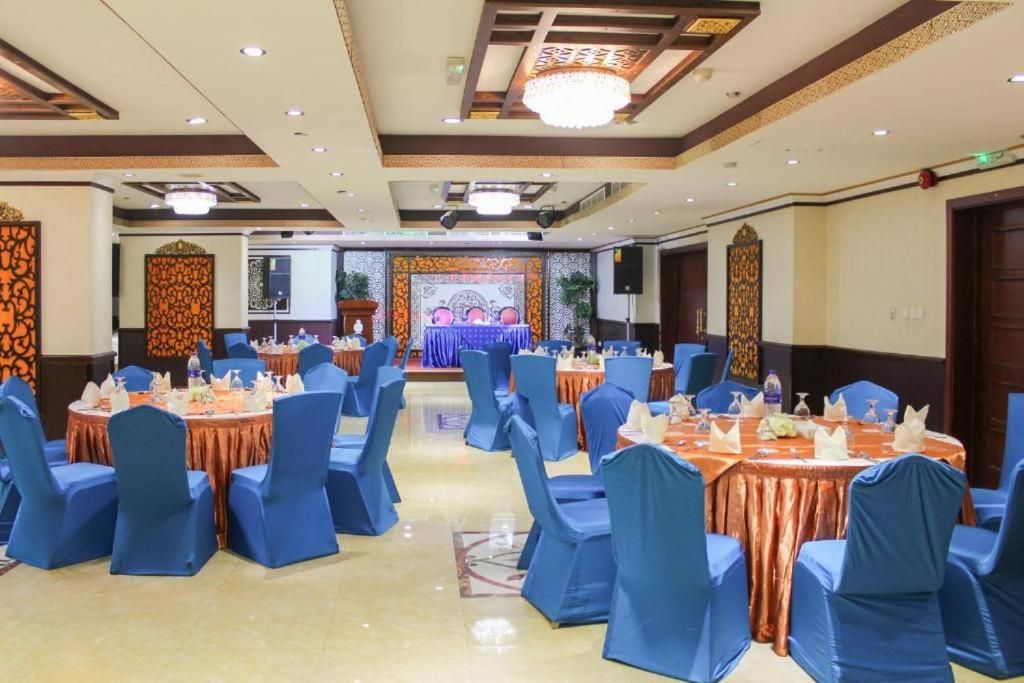 Clifton International Hotel фото 9