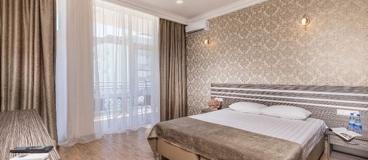 Фото отеля Miracle & N