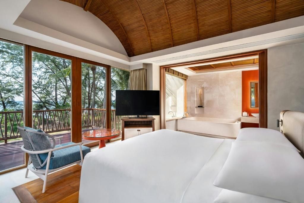 Renaissance Phuket Resort & Spa фото 100