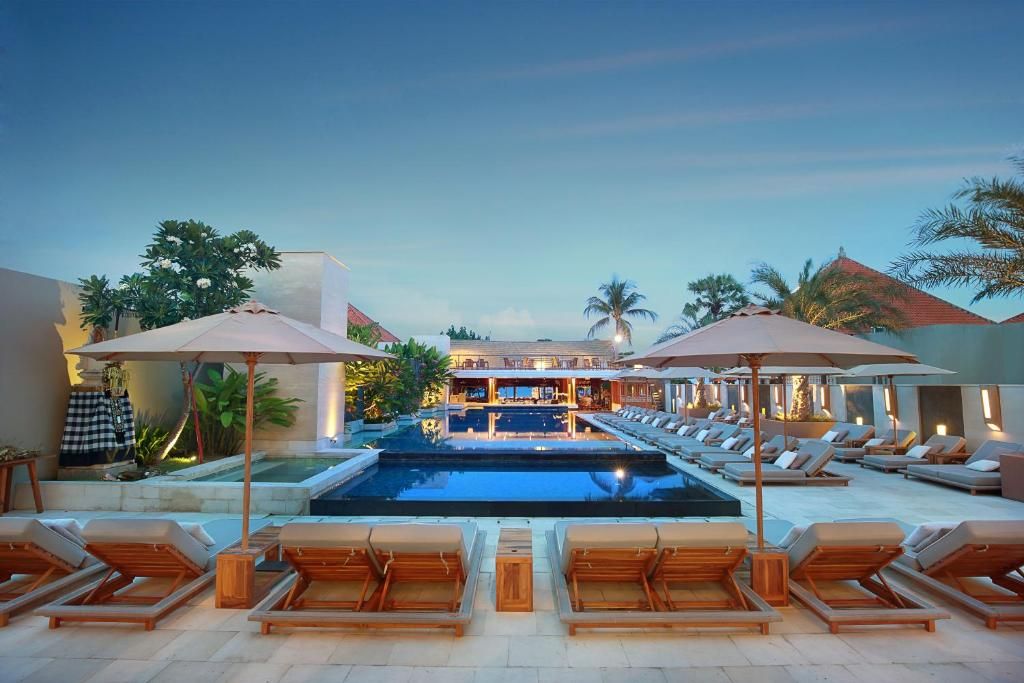 The Bandha Hotel & Suites фото 1