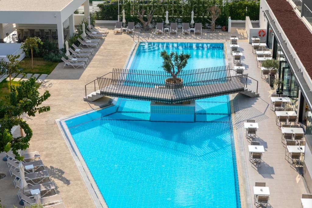 Anemi Hotel and Suites фото 30