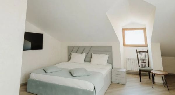 Фото отеля Royal Renaissance Hotel