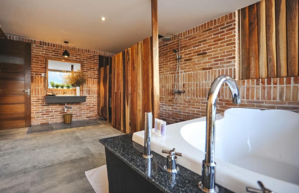 Seasing Boutique Hotel фото 49