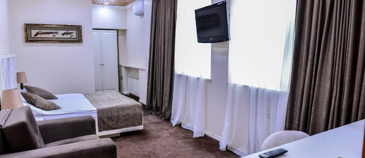 Фото отеля East Legend Hotel