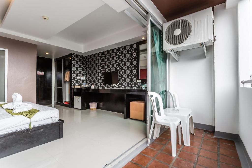 7Q Patong Beach Hotel фото 40