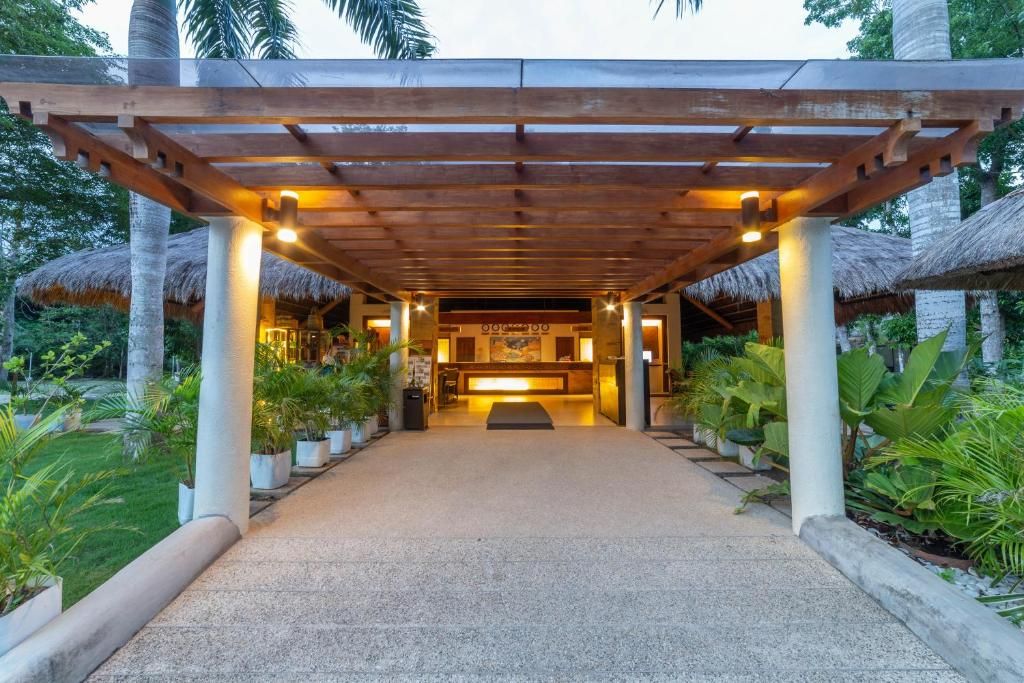 Bohol Beach Club фото 18