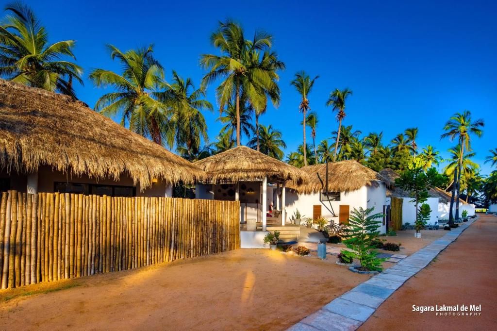 The Blue Lagoon Resort Kalpitiya фото 8