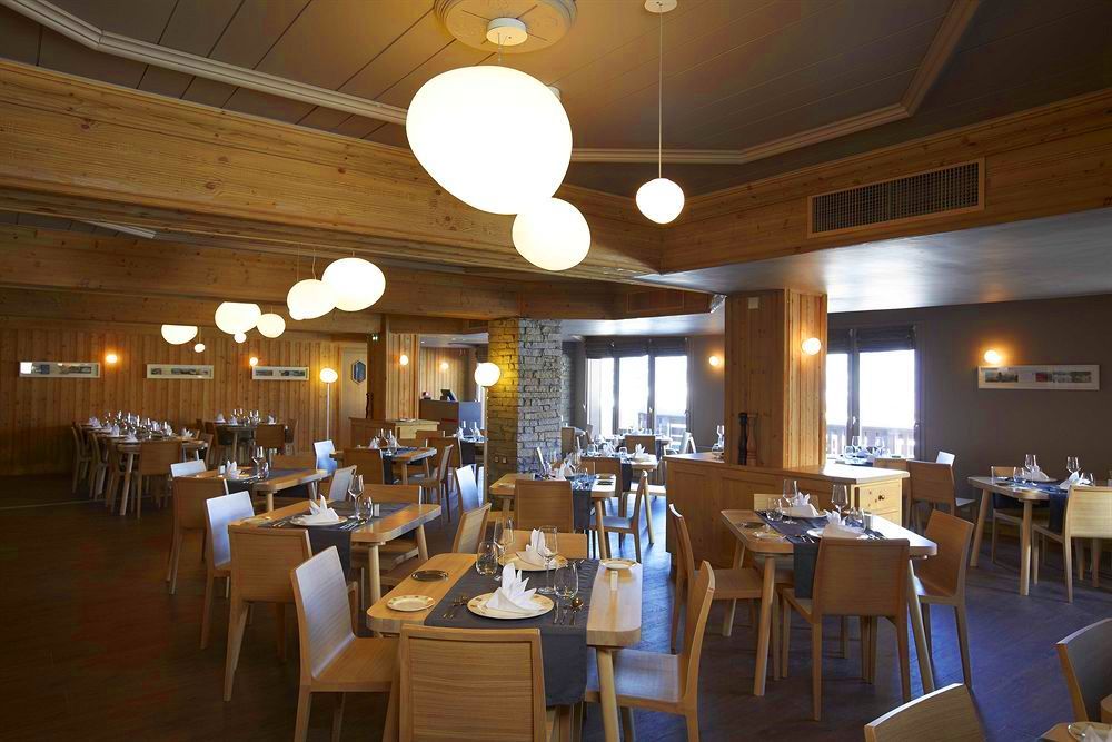 Le Val Thorens, a Beaumier hotel фото 20