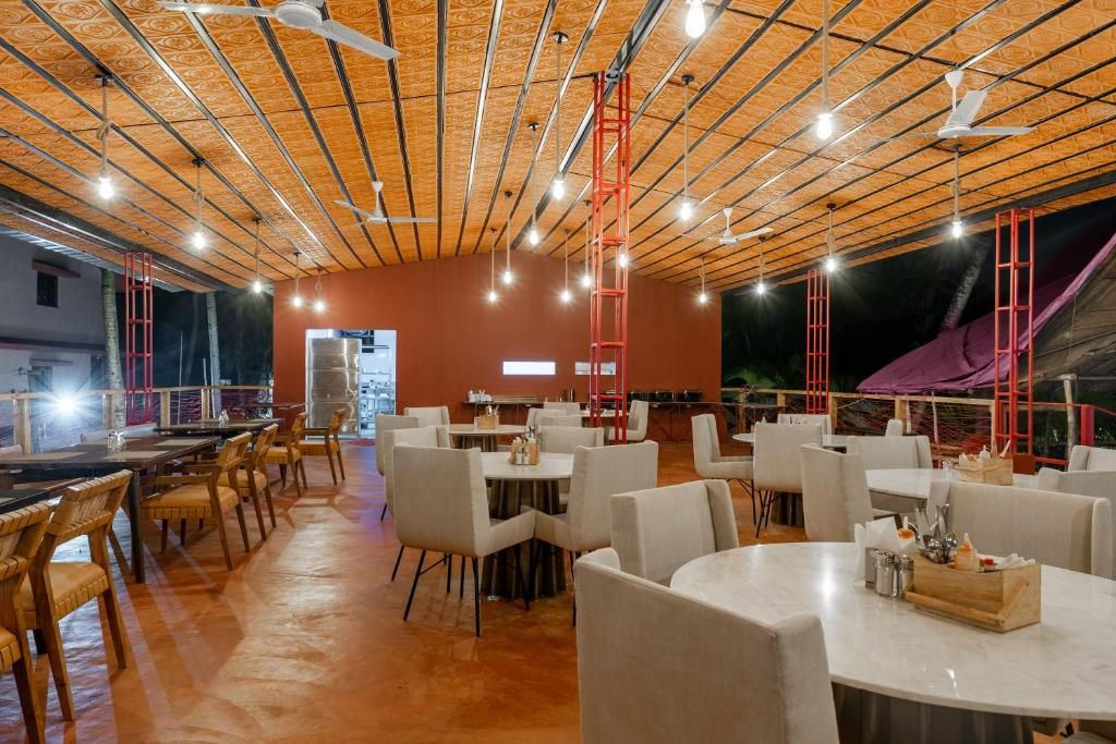 juSTa Morjim Beach Resort фото 7