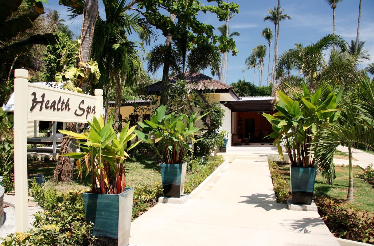 All Seasons Naiharn Phuket фото 18