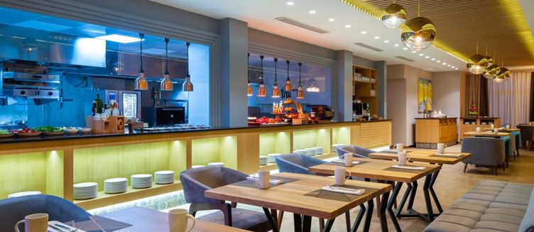 Фото отеля Courtyard by Marriott Tashkent