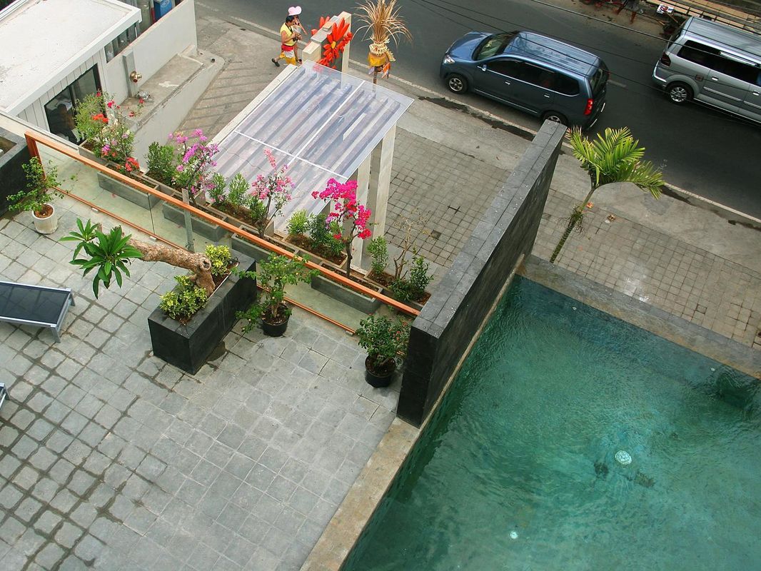 The Edelweiss Boutique Hotel Kuta фото 9
