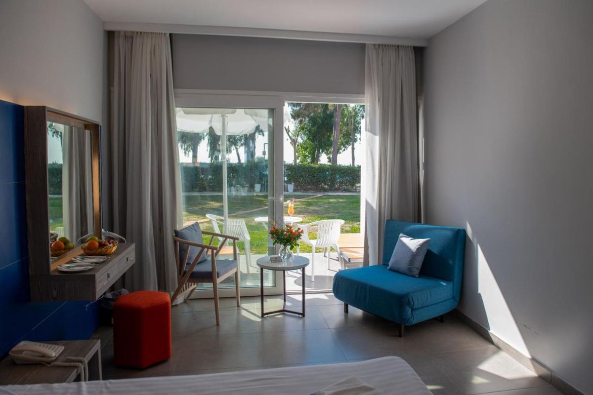 Park Beach Hotel фото 4