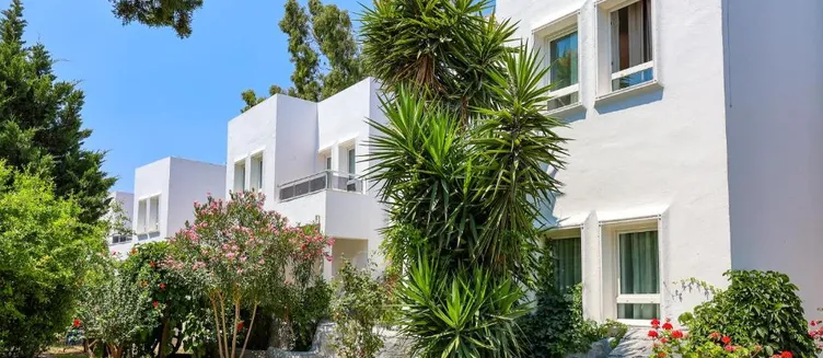 Фото отеля Ladonia Hotels Leo Beach Resort (Adults Only)