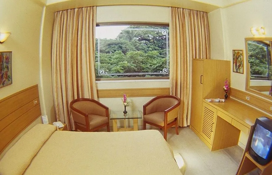 Hotel Midland фото 0
