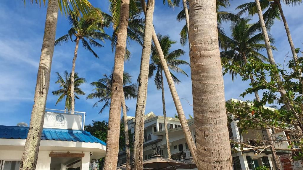 Grand Blue Beach Hotel фото 61
