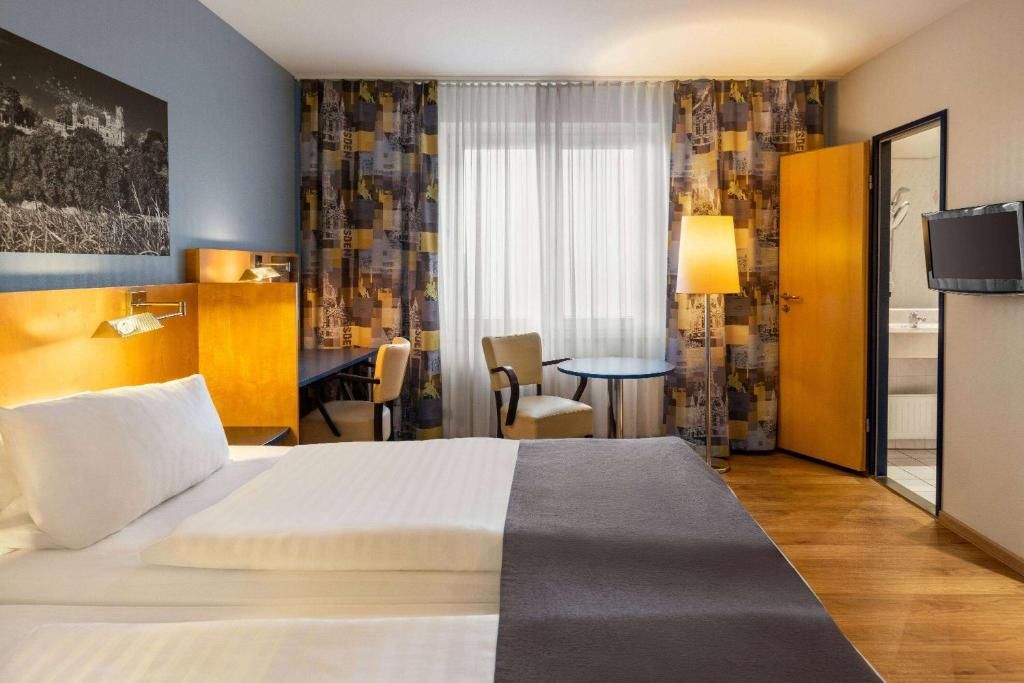 AMEDIA Hotel Dresden Elbpromenade фото 19