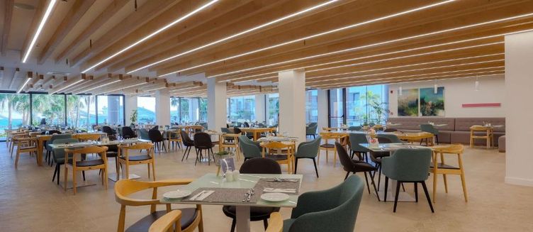 Фото отеля Radisson Beach Resort Larnaca