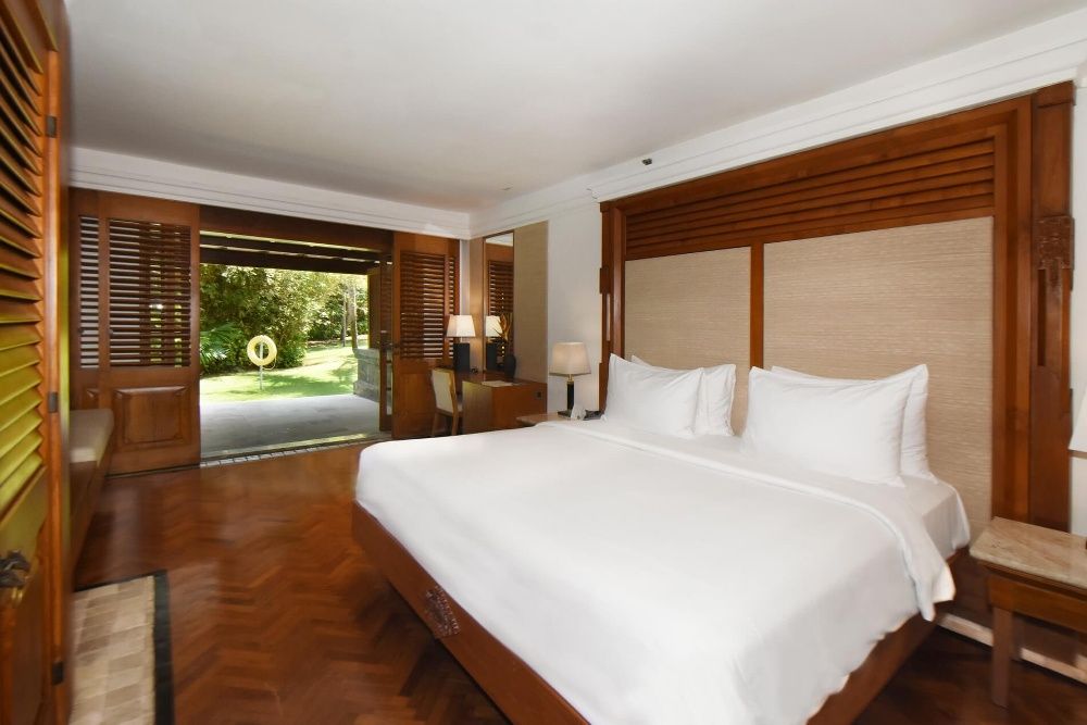 Nusa Dua Beach Hotel & Spa фото 78