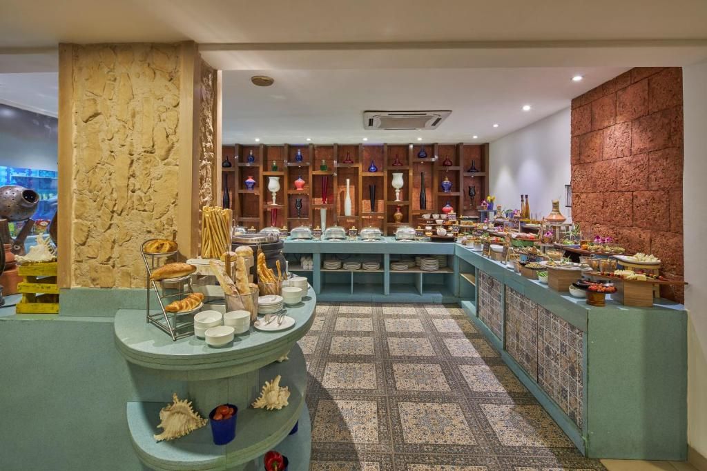 Royal Orchid Beach Resort & Spa, Goa фото 14