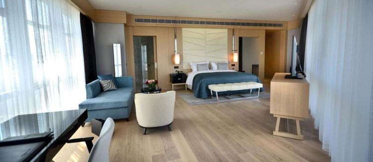 Фото отеля Wyndham Grand Istanbul Levent