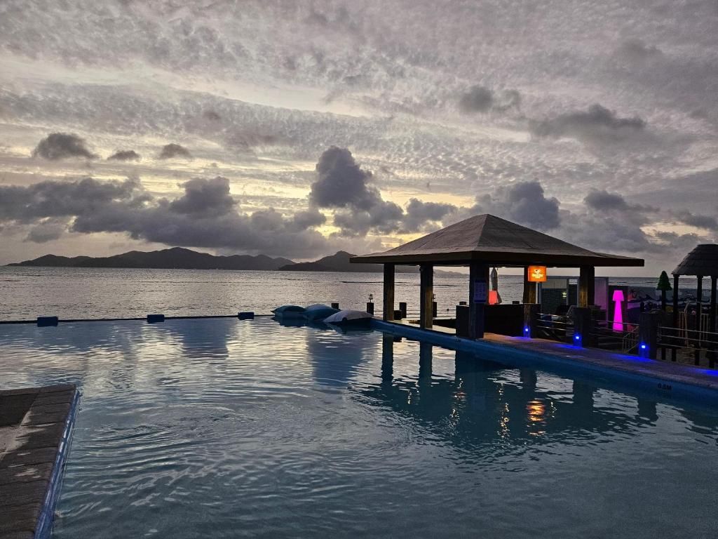 La Digue Luxury Beach Bungalow фото 22