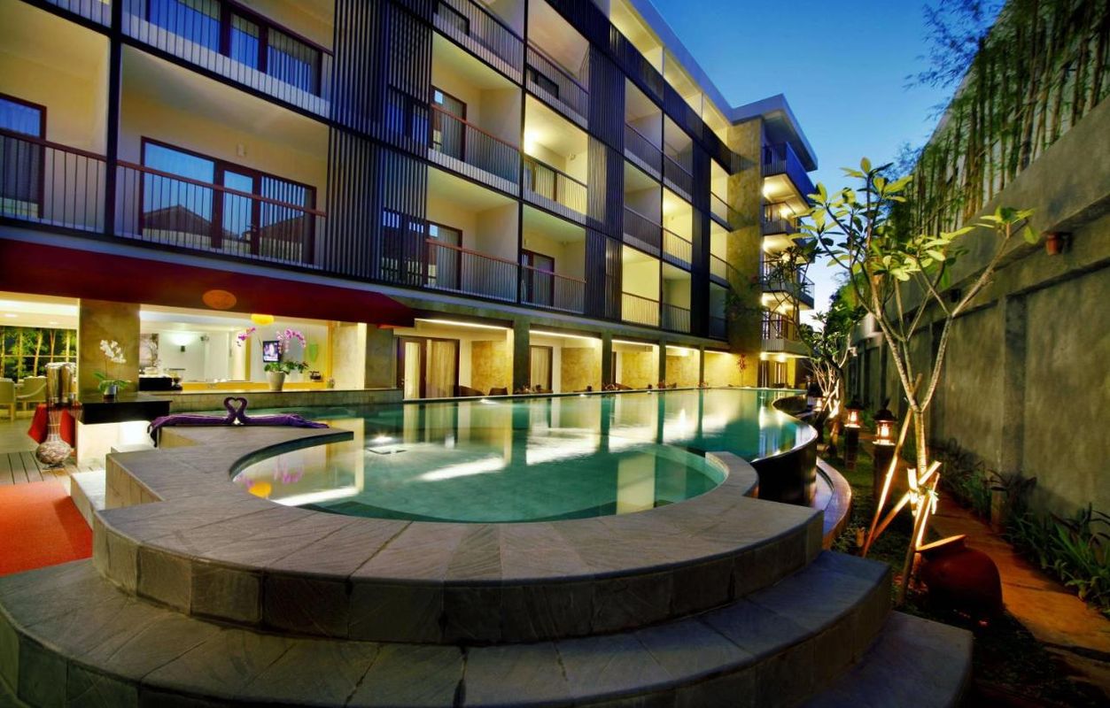 Quest Hotel Kuta фото 5