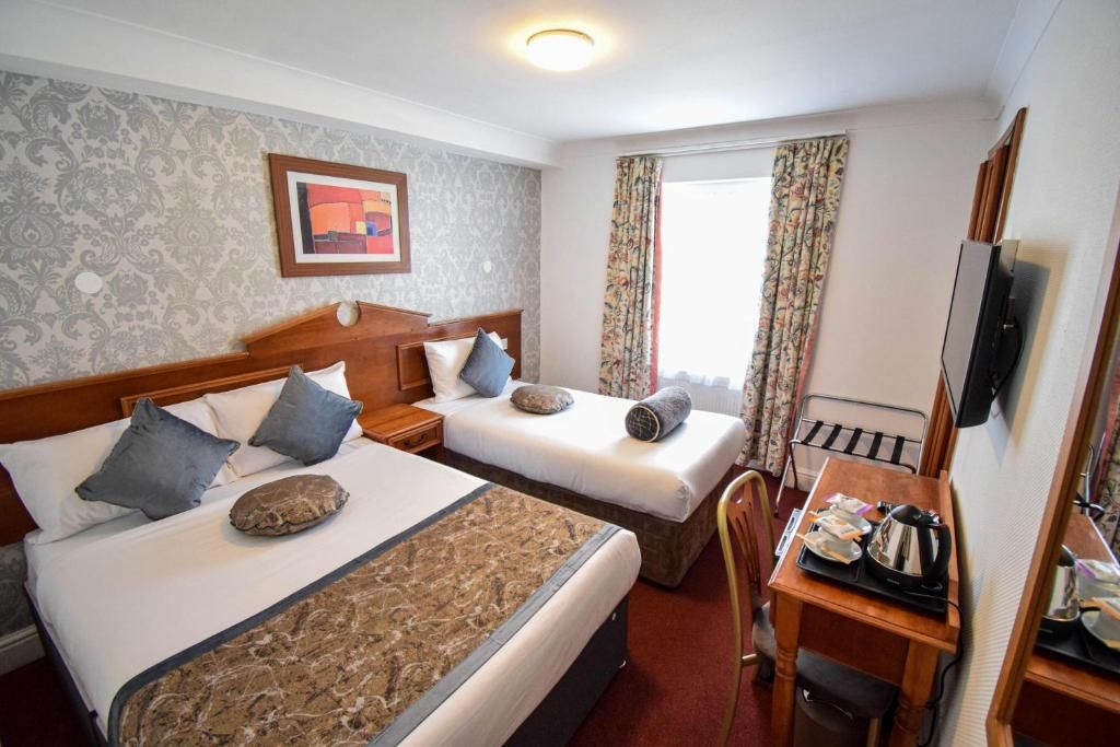 Pembridge Palace Hotel фото 0