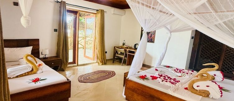 Фото отеля Mambo Ocean Resort