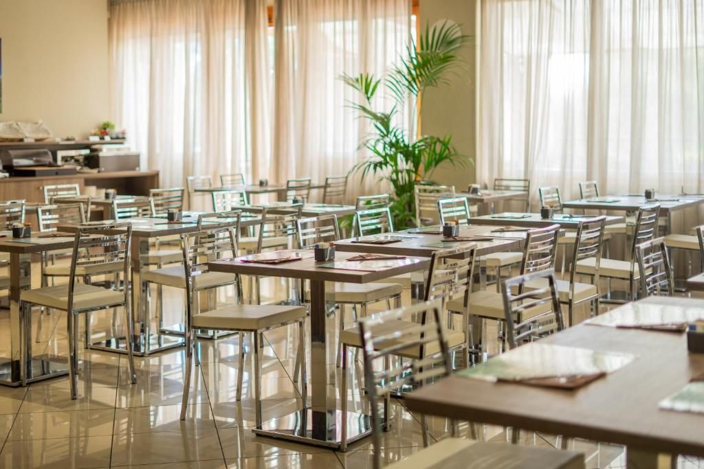 Best Quality Hotel La Darsena фото 12