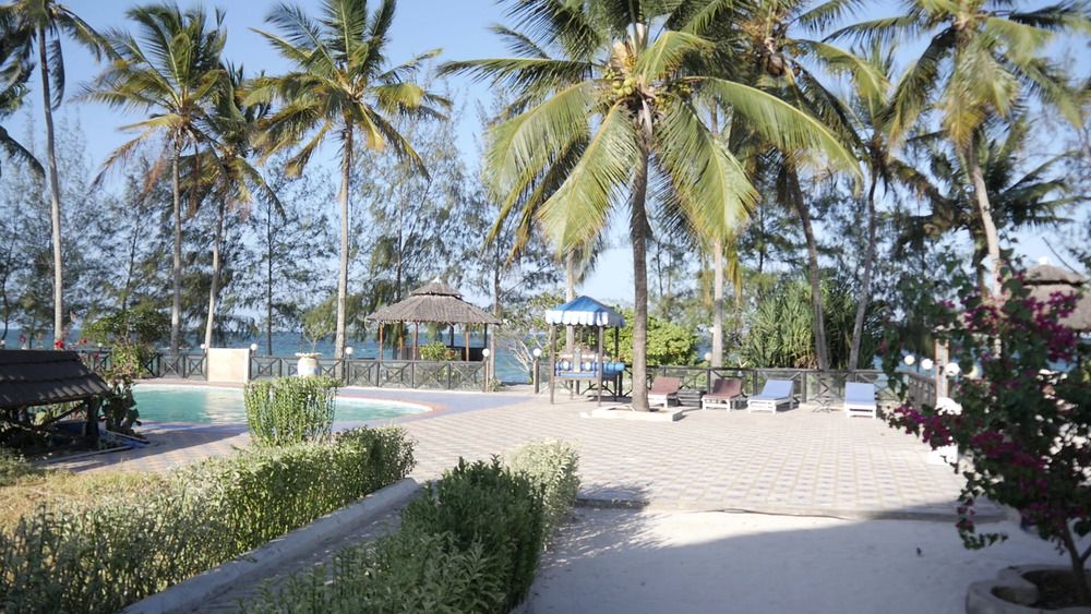 Mermaids Cove Beach Resort & Spa фото 21