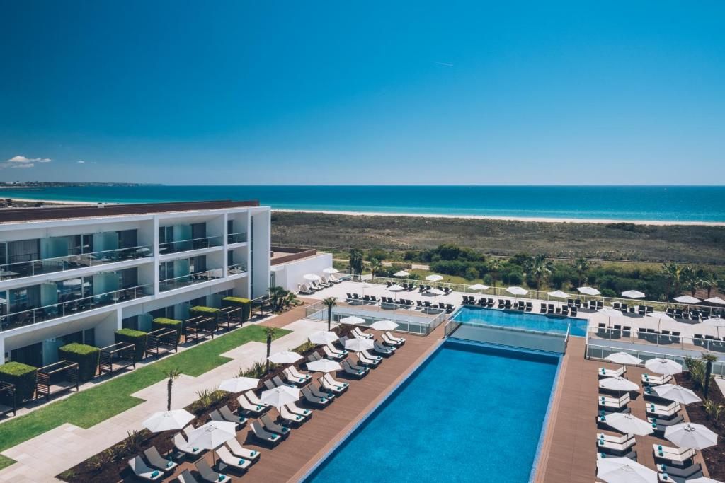 Iberostar Selection Lagos Algarve (Yellow Lagos Meia Praia) фото 17