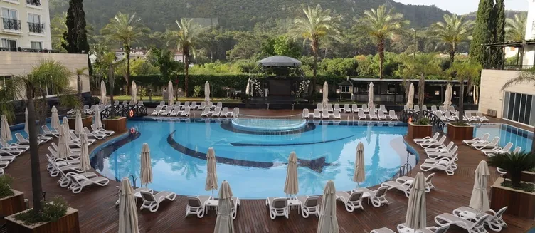 Фото отеля Meder Resort Hotel