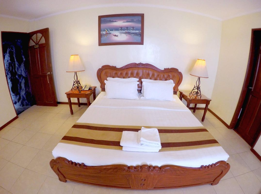 Alona Kew White Beach Resort фото 25