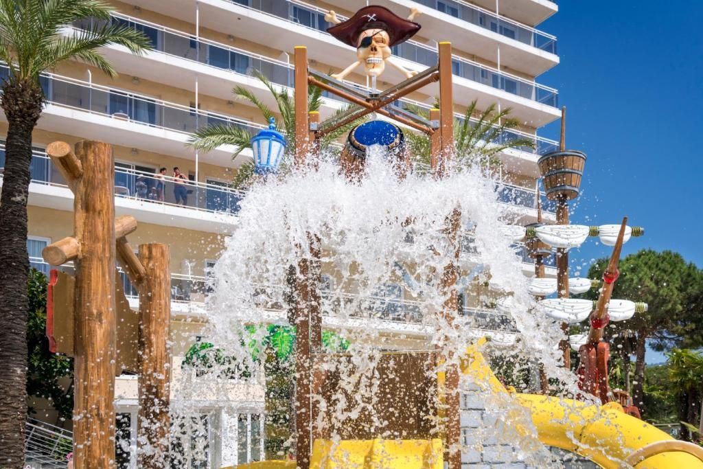 Hotel Oasis Park Splash фото 25