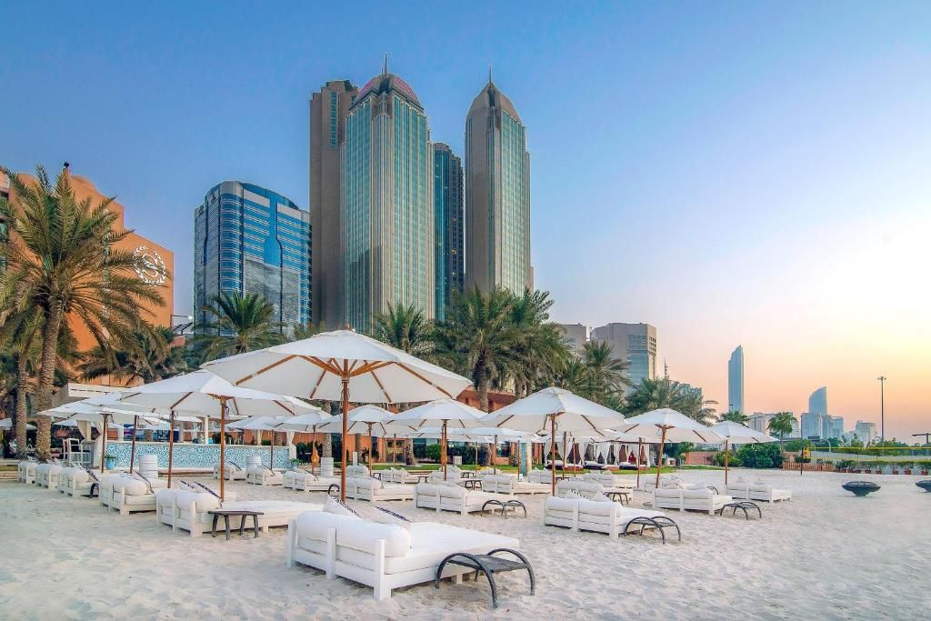 Sheraton Abu Dhabi Hotel & Resort фото 1