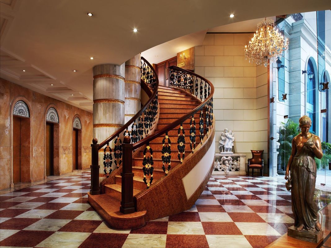 Hotel The Royal Plaza фото 30