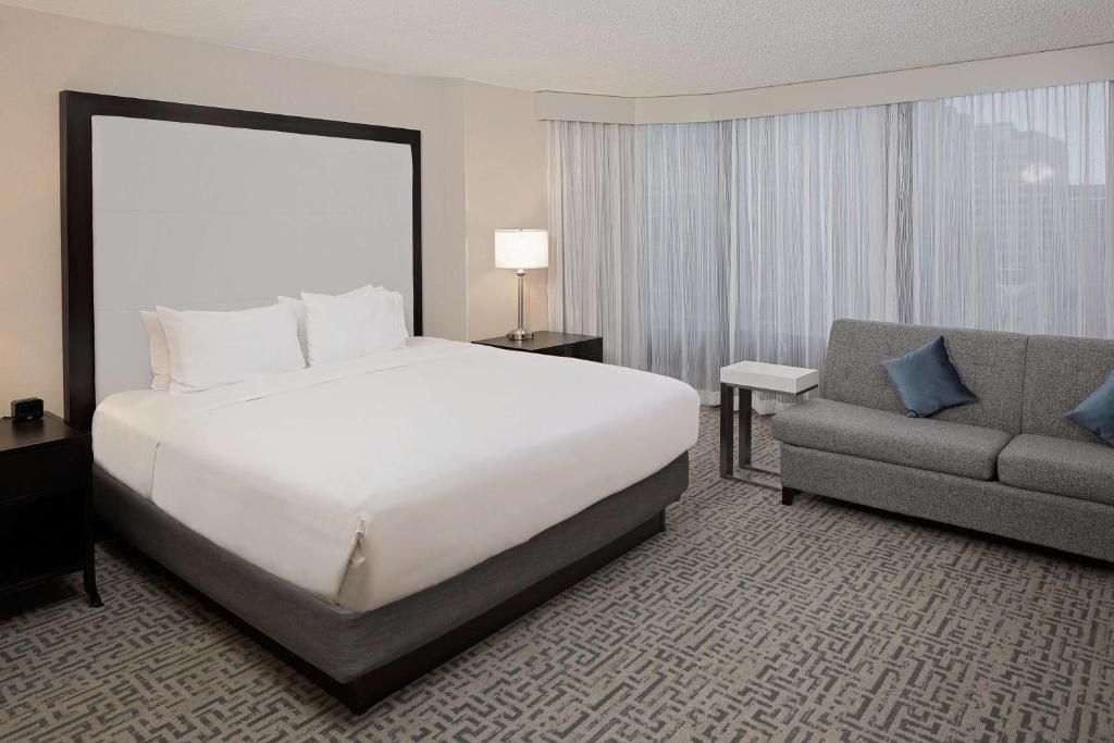 DoubleTree by Hilton Hotel Chicaco - Magnificent Mile фото 45