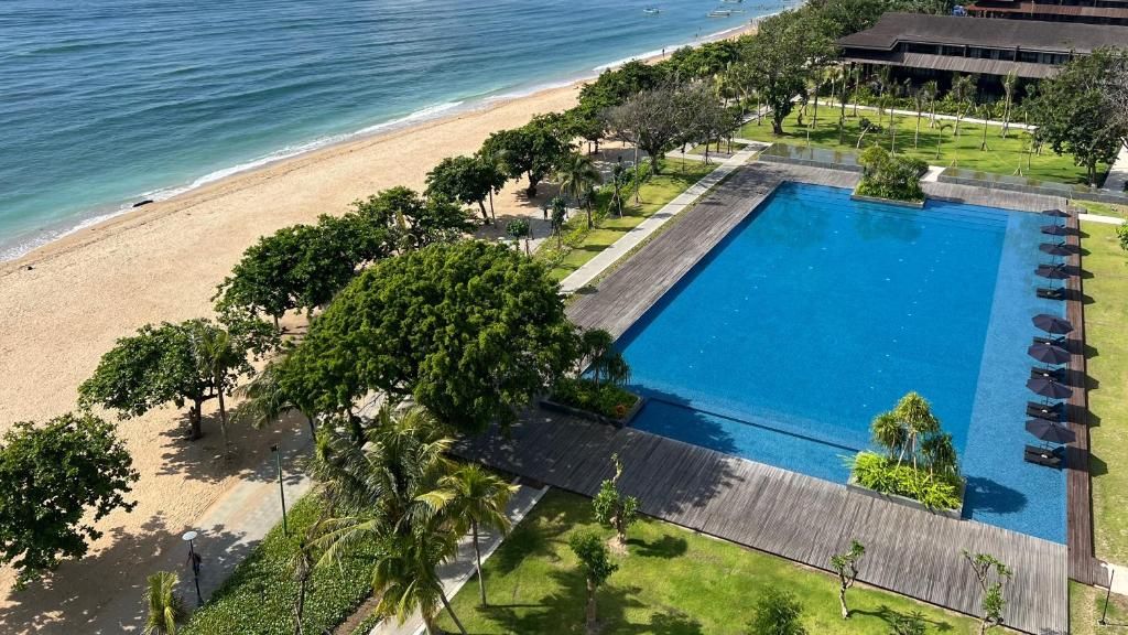 Bali Beach Hotel фото 4