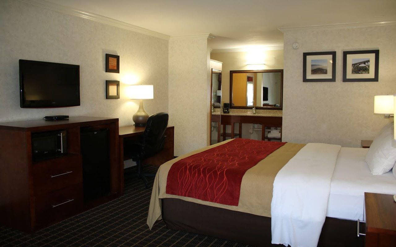 Comfort Inn Near Old Town Pasadena in Eagle Rock CA фото 11