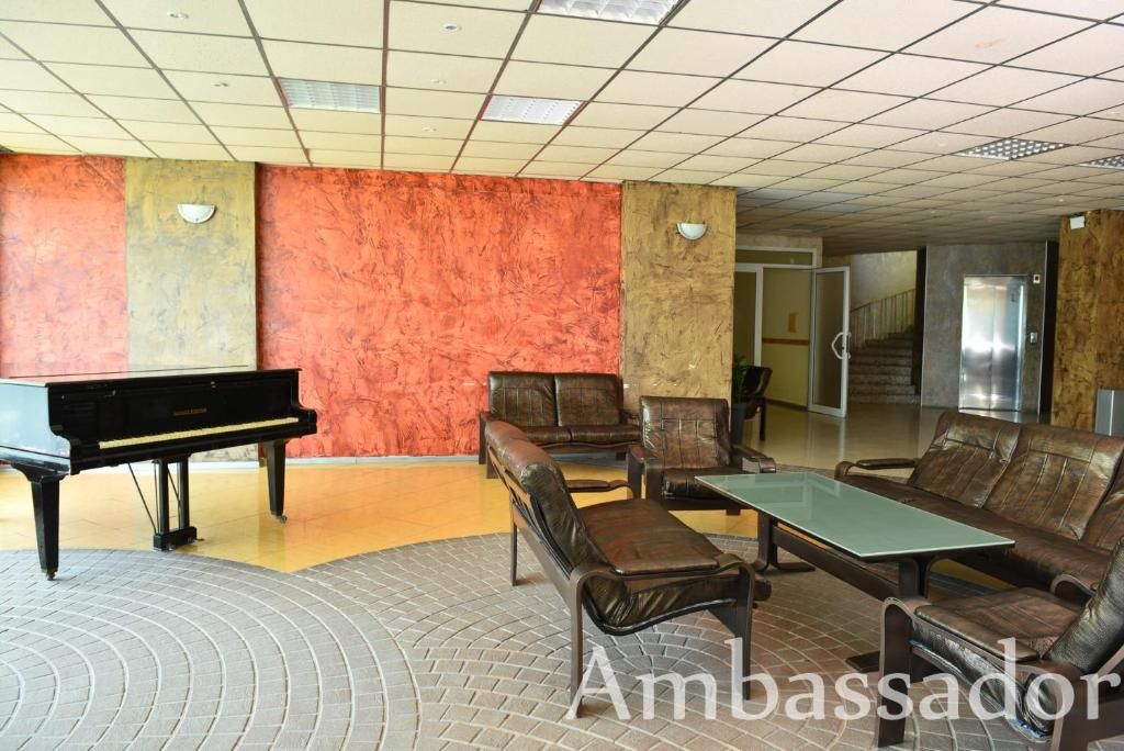 Hotel Ambassador - Free Parking фото 28