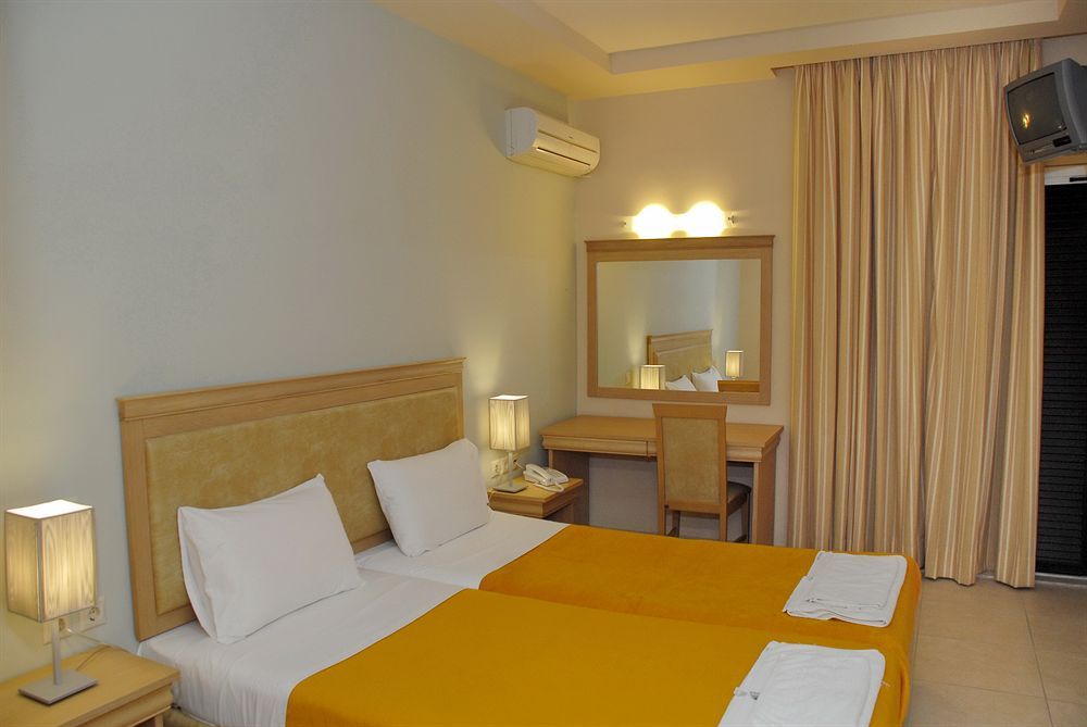 Glyfada Beach Hotel фото 27