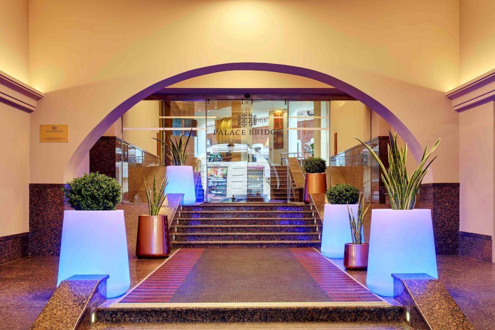 Palace Bridge Hotel фото 87